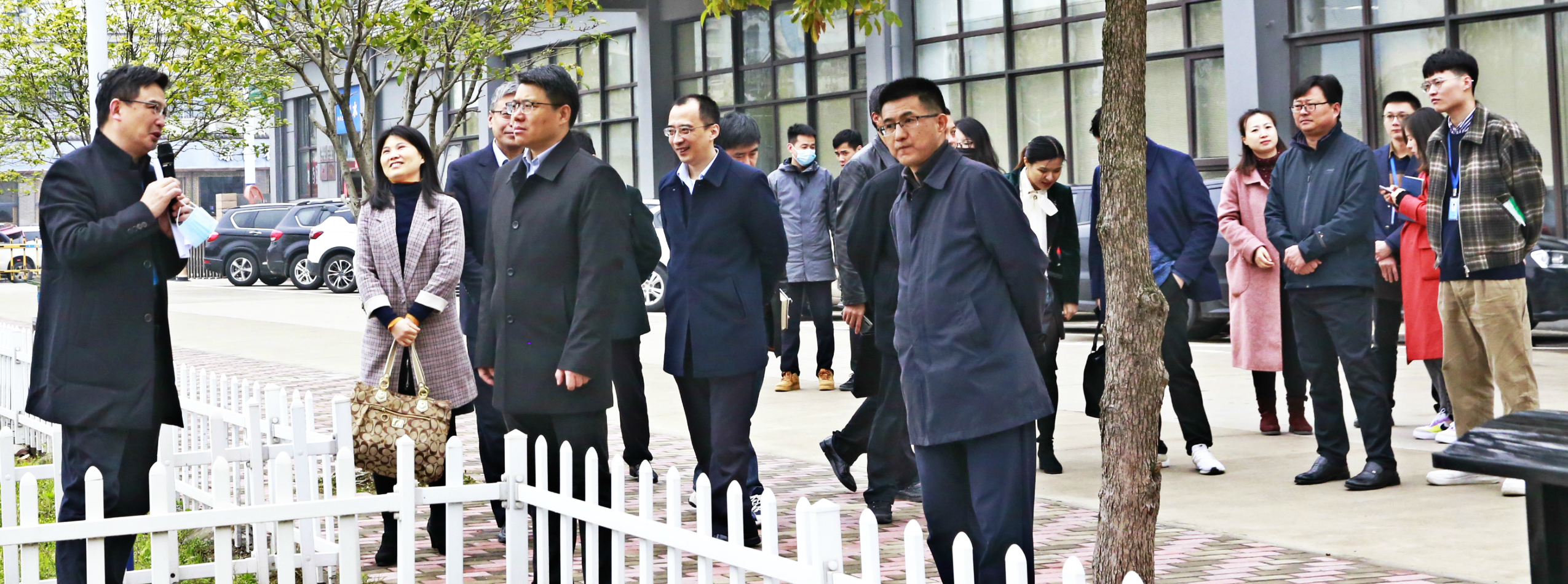 合肥市政府副市长龚春刚一行莅临中水三立调研指导